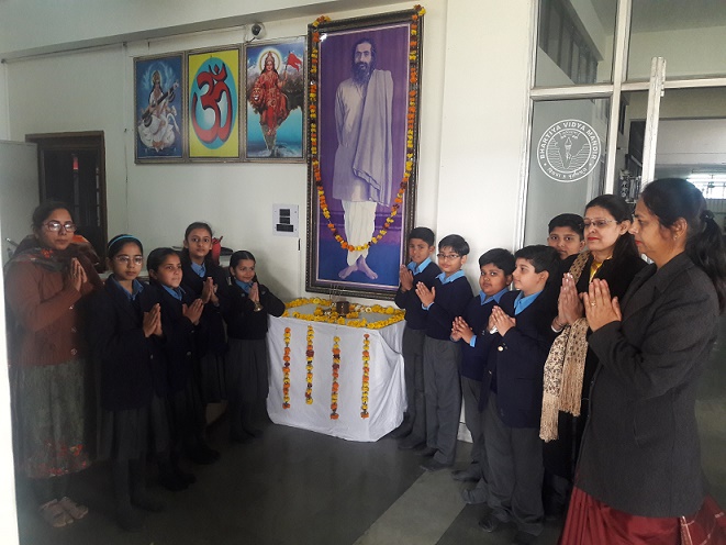 BVM Kitchlu Nagar celebrated Birth Anniversary of Man of Great Saintly Qualities Sh. Golvalkar Ji with full emburence